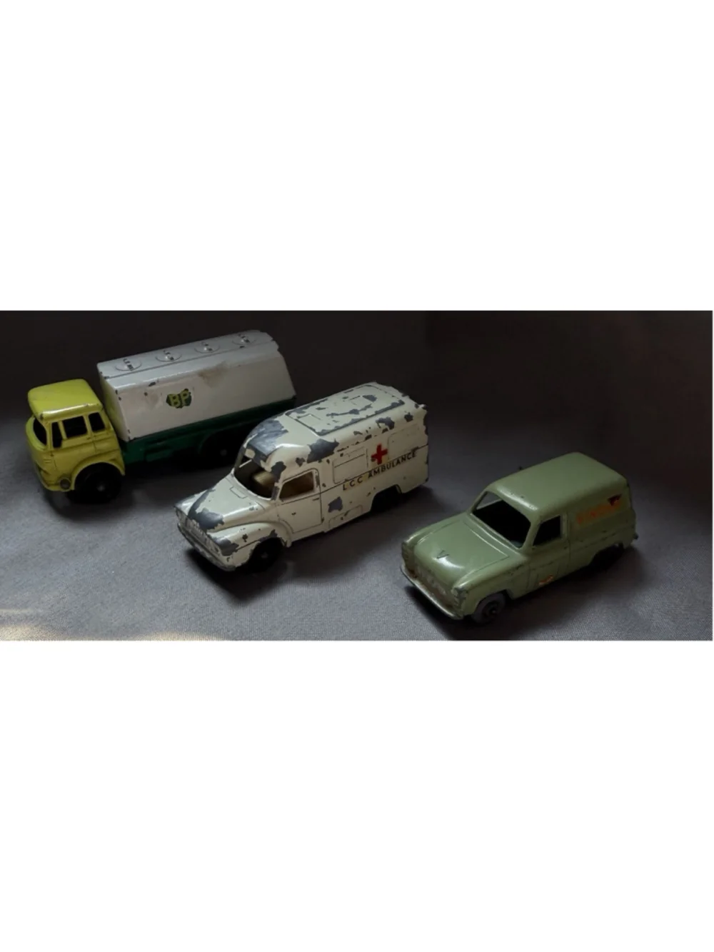 Vintage LESNEY MATCHBOX Series 1960's VEHICLES No 14,25, And 17 Lot Of 3